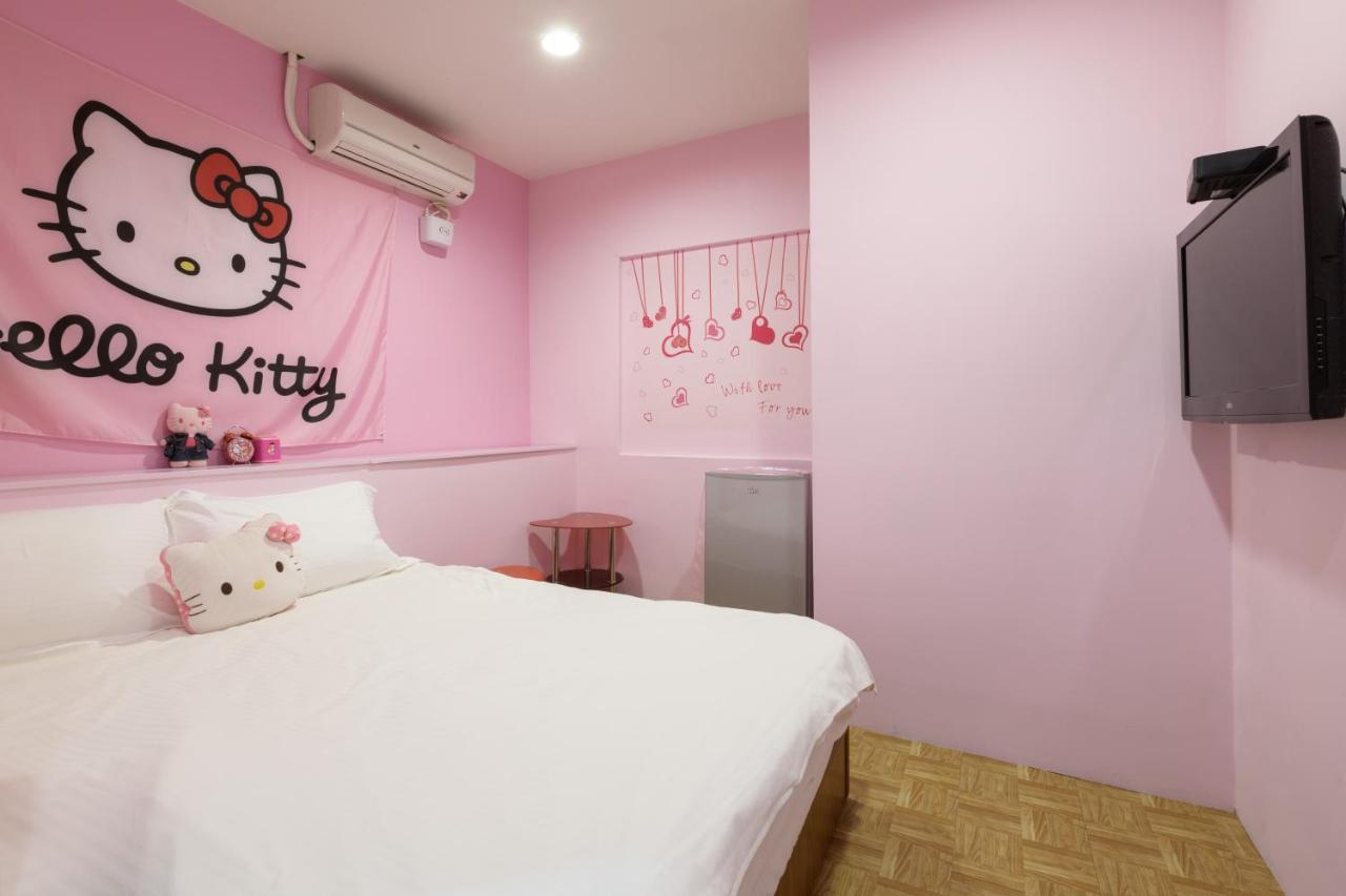 羅東夜市 小宅一生民宿 Night Market Small House Lifetime Hotel Luodong Exteriör bild